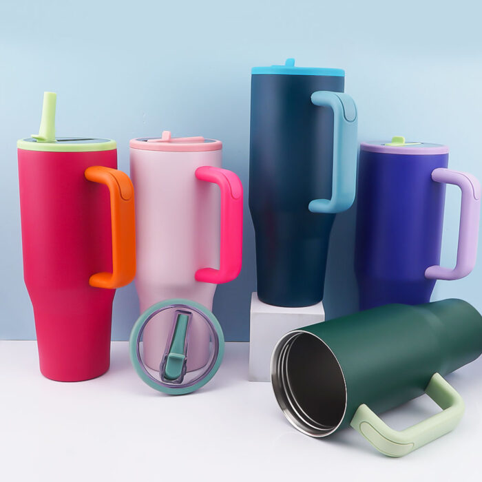 Insulated Stainless Steel Travel Tumbler Jug with Straw & Handle